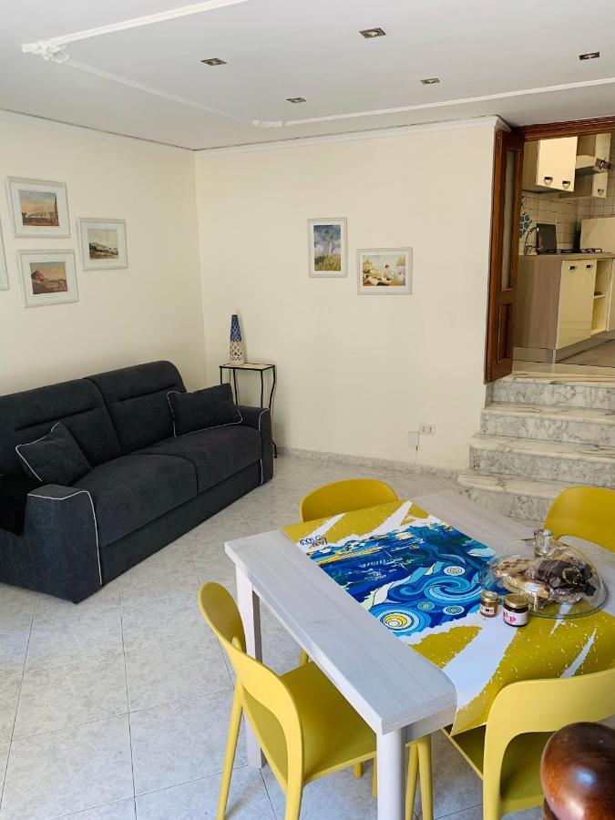 La Casetta In Centro Naples Extérieur photo