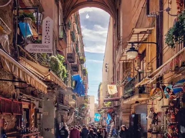 La Casetta In Centro Naples Extérieur photo